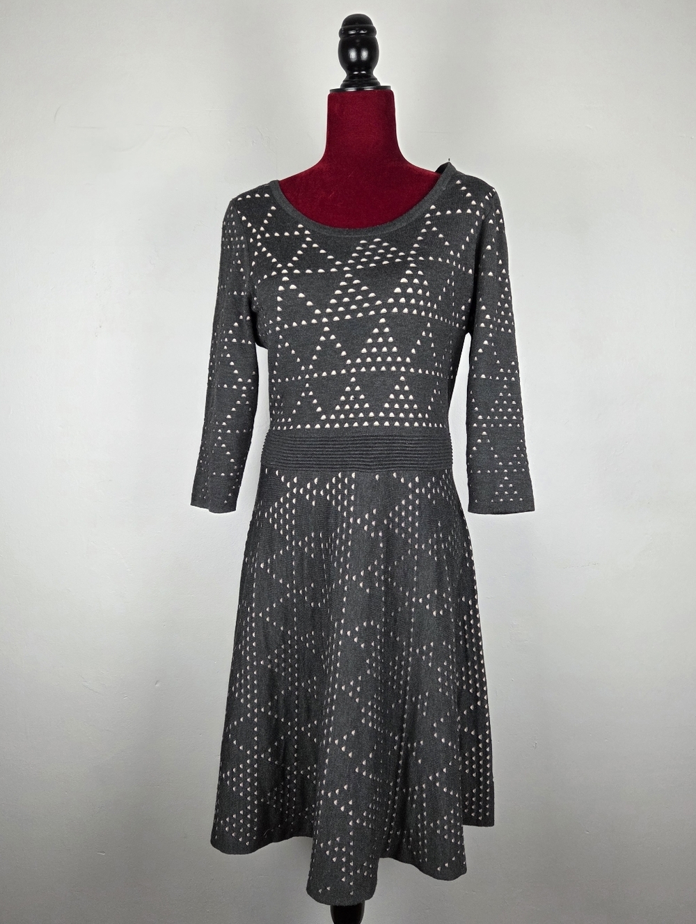 Lane Bryant Charcoal Gray Eyelet Fit-and-Flare Long Sleeve Knit Dress (14/16)